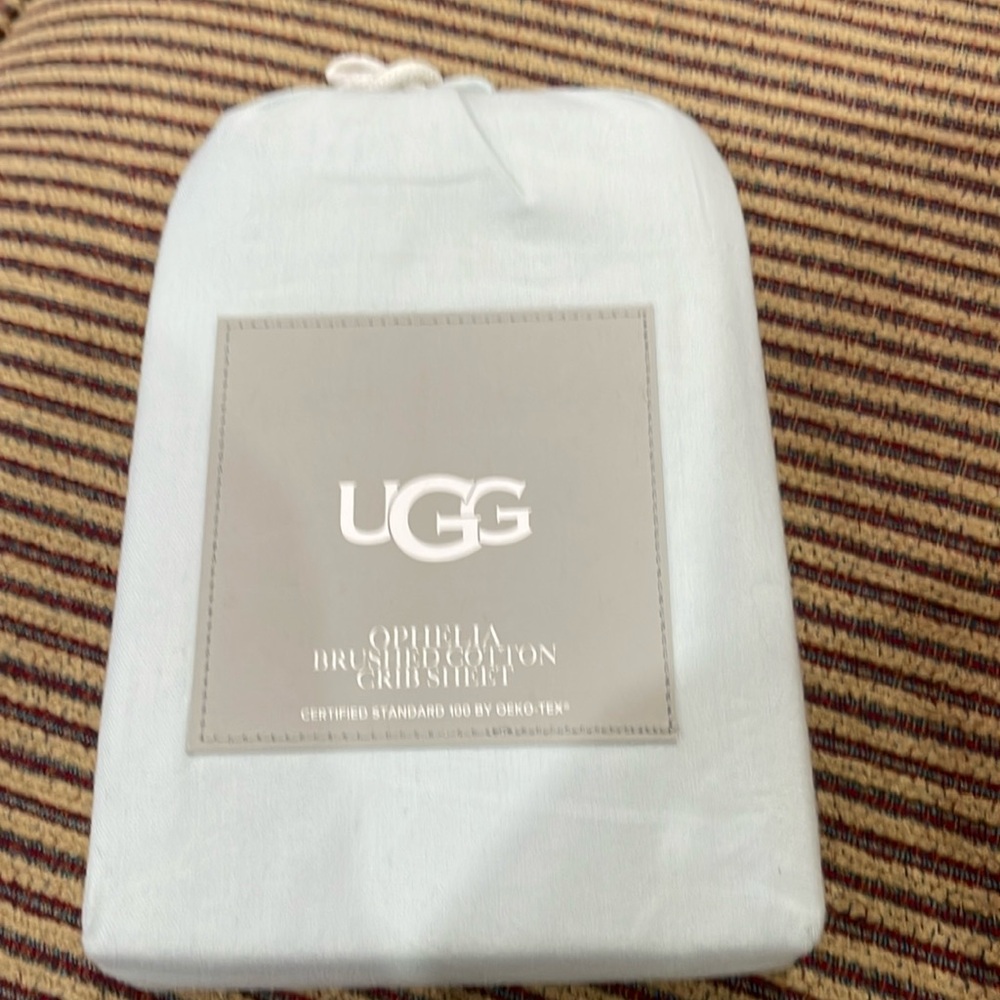 UGG baby brushed cotton on crib sheet new